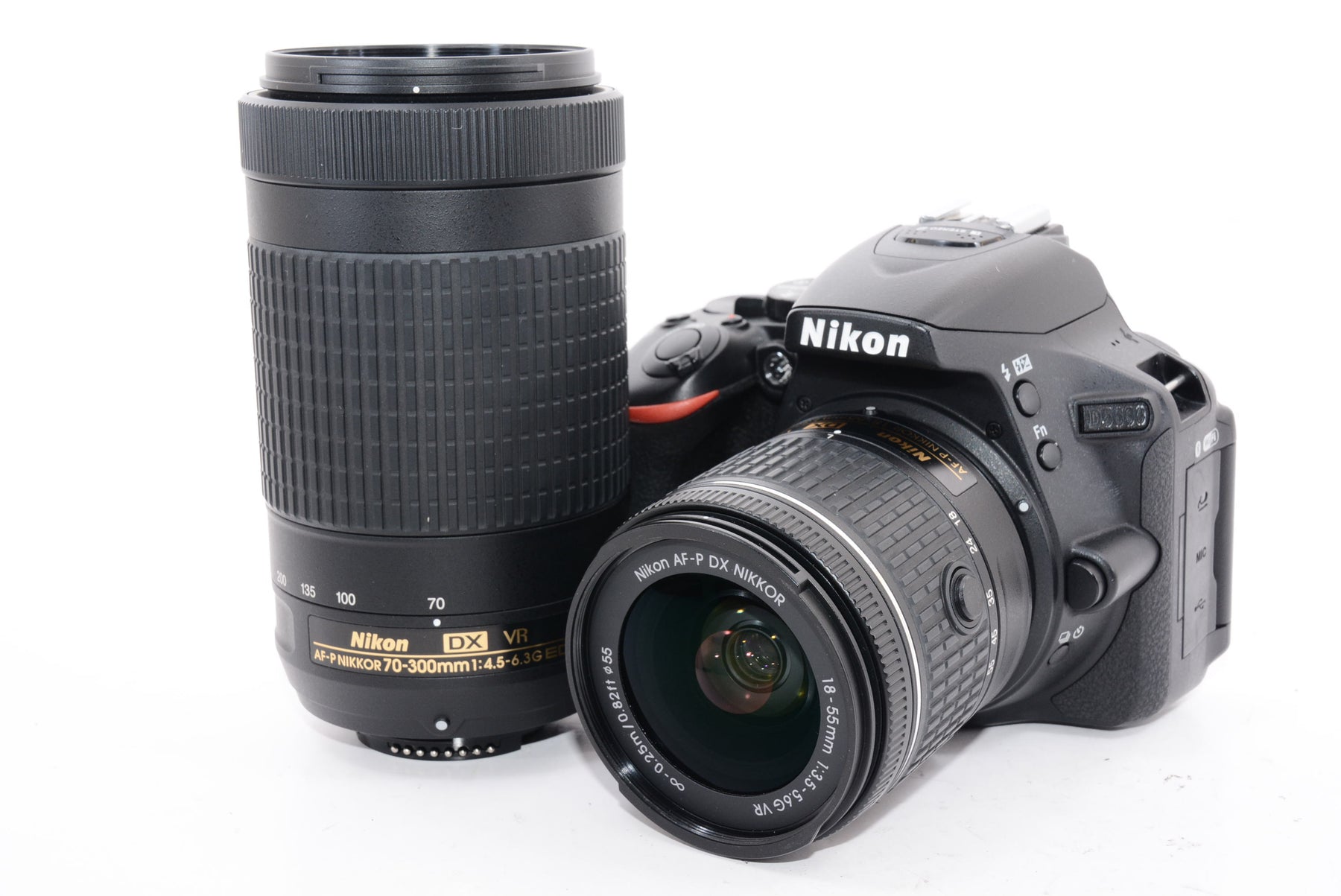 【外観特上級】Nikon デジタル一眼レフカメラ D5600 ダブルズームキット ブラック D5600WZBK