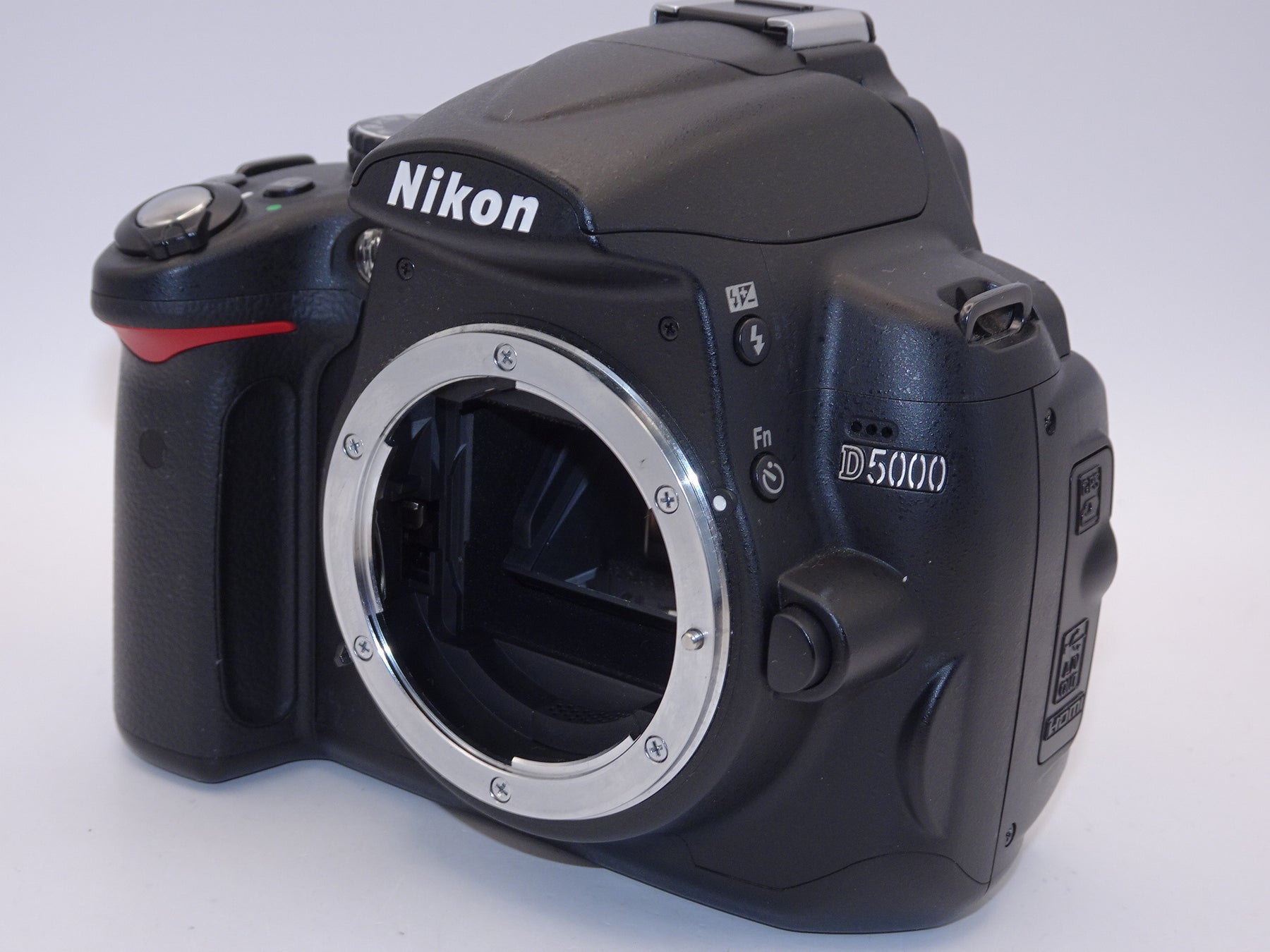 【外観並級】Nikon デジタル一眼レフカメラ D5000 ボディ D5000