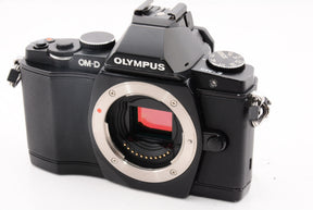 【オススメ】OLYMPUS ミラーレス一眼 OM-D E-M5 ボディ ブラック 1605万画素 防塵 防滴 OM-D E-M5 BODY BLK