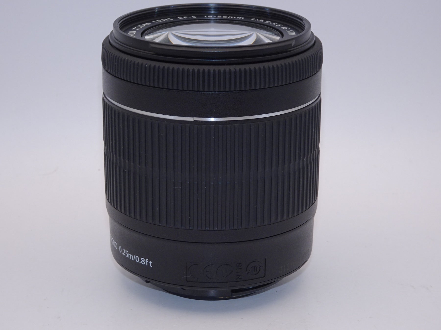 【外観特上級】Canon 標準ズームレンズ EF-S18-55mm F3.5-5.6 IS STM