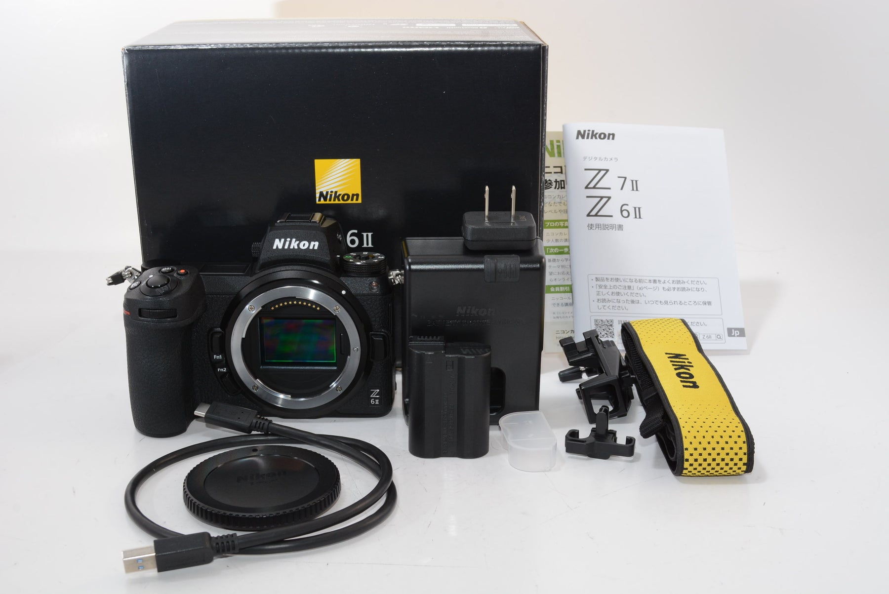 【ほぼ新品】Nikon ミラーレスカメラ 一眼 Z6II ボディ black