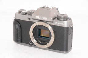 【外観特上級】FUJIFILM ミラーレス一眼 X-T100レンズキット ダークシルバー X-T100LK-DS