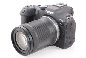 【ほぼ新品】Canon (キャノン) ミラーレス一眼カメラ EOS R7 RF-S18-150mmレンズ 動画ブログ用 4K 60p動画 32.5 MP 画質 DIGIC X 画像処理 デュアルピクセル CMOS AF 被写体検出 コンテンツクリエーター向け