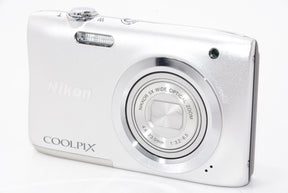 【外観特上級】Nikon デジタルカメラ COOLPIX A100 光学5倍 2005万画素 シルバー A100SL