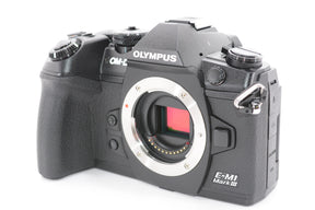 【外観特上級】OLYMPUS ミラーレス一眼カメラ OM-D E-M1 MarkIII ボディー ブラック