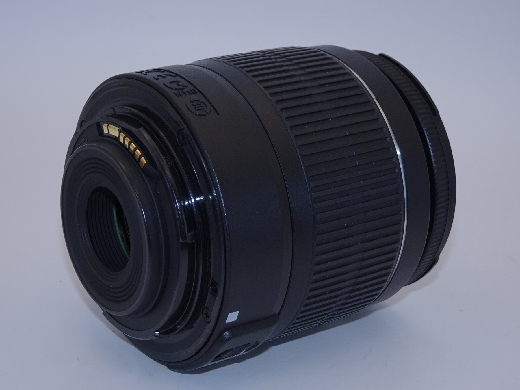 【外観特上級】Canon 標準ズームレンズ EF-S18-55mm F3.5-.5.6 IS II