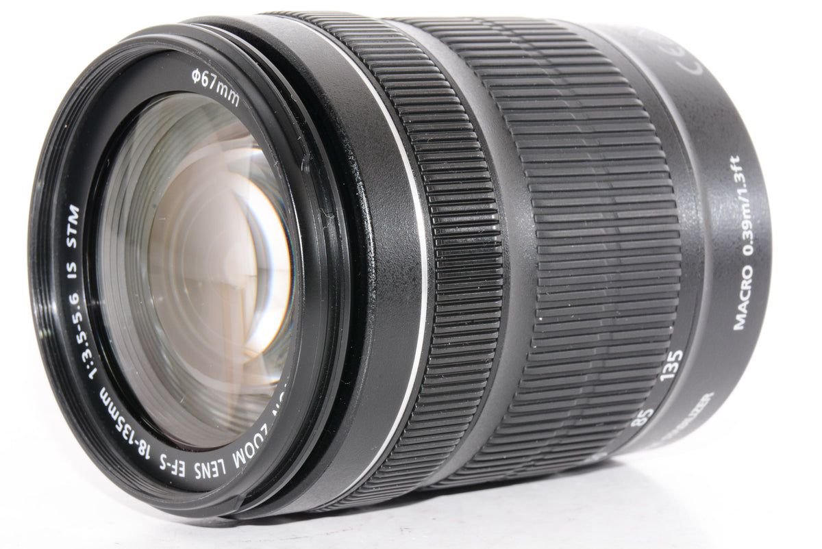 【外観特上級】Canon 標準ズームレンズ EF-S18-135mm F3.5-5.6 IS STM