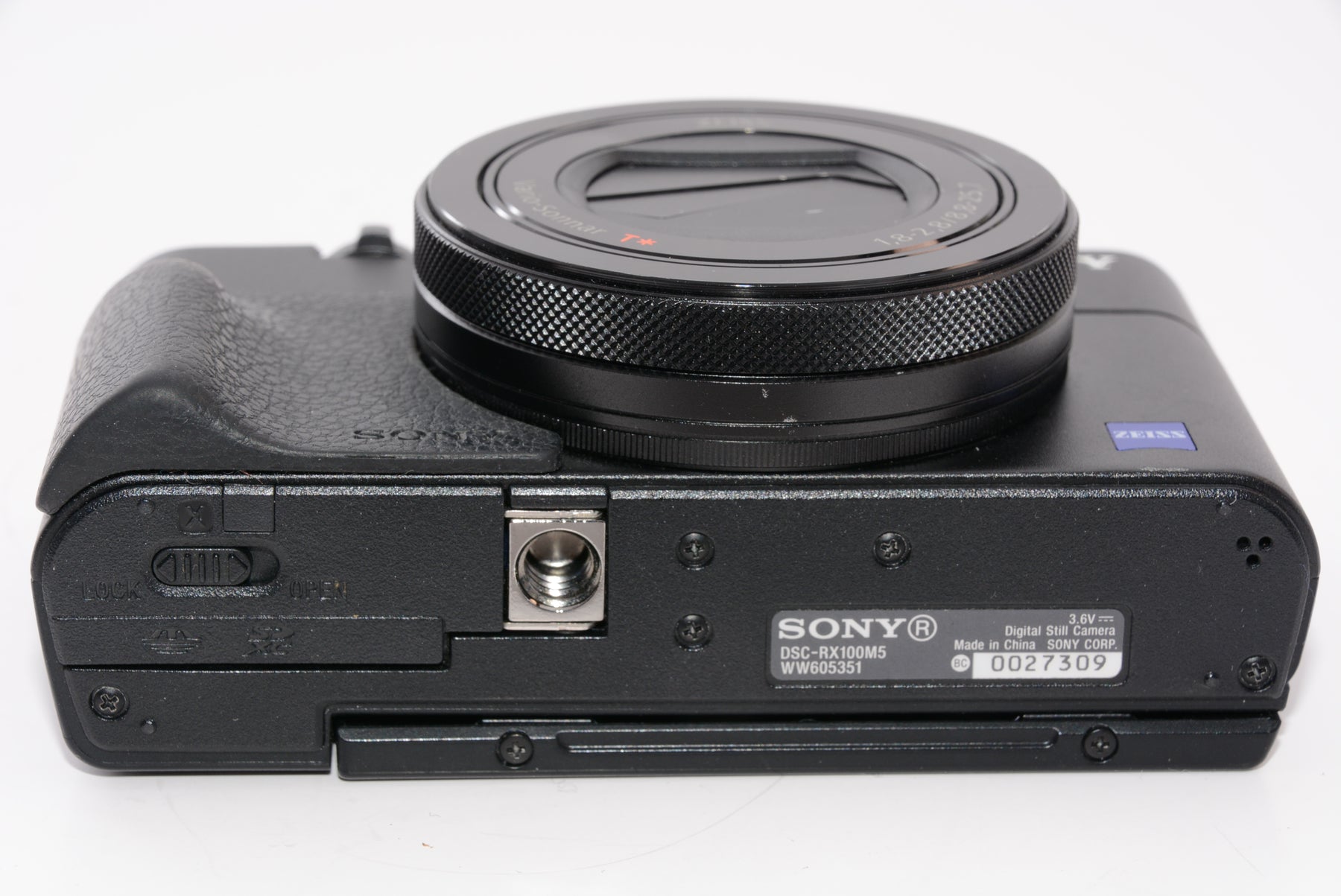 【オススメ】ソニー デジタルスチルカメラ「DSC-RX100M5」SONY　Cyber-shot(サイバーショット)　RX100V DSC-RX100M5