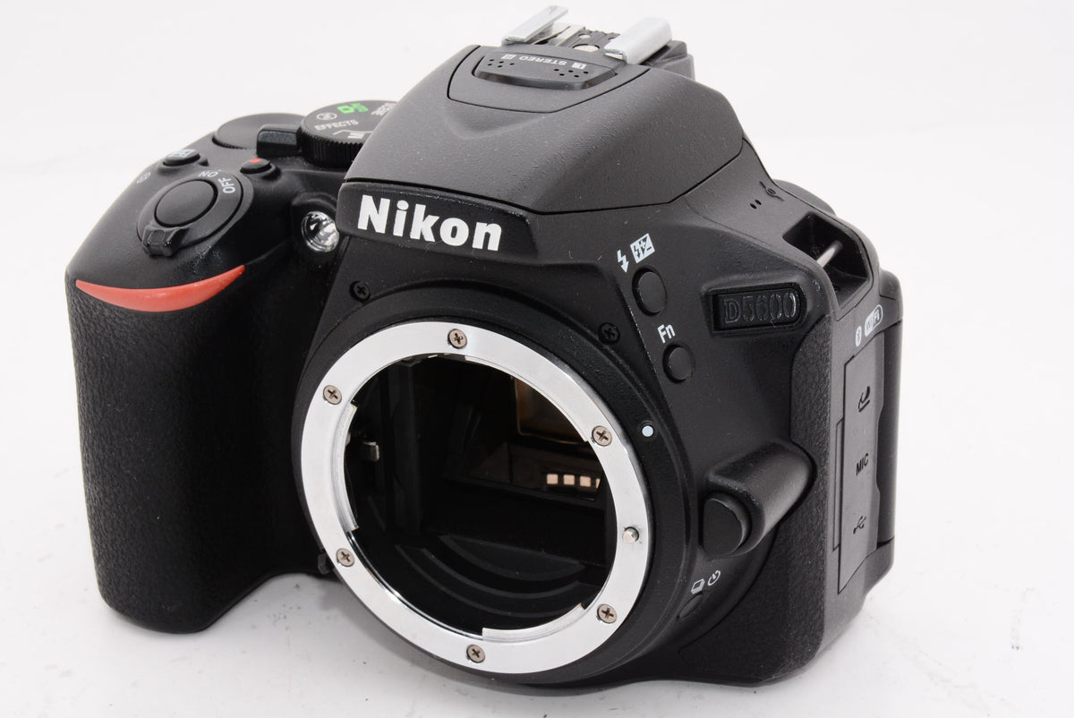 【外観特上級】Nikon デジタル一眼レフカメラ D5600 ボディー ブラック D5600BK