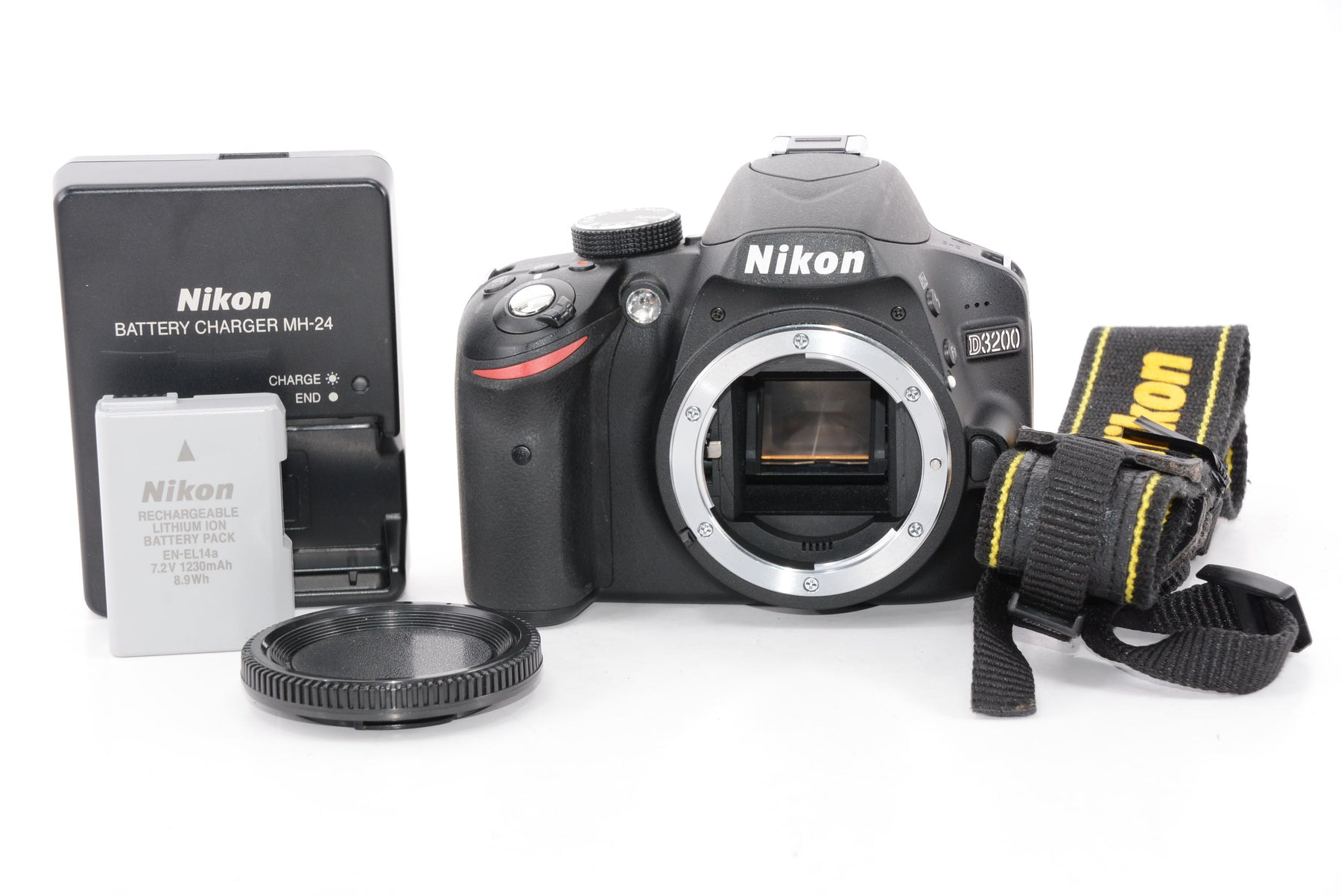 外観特上級】Nikon デジタル一眼レフカメラ D3200 ボディー ブラック