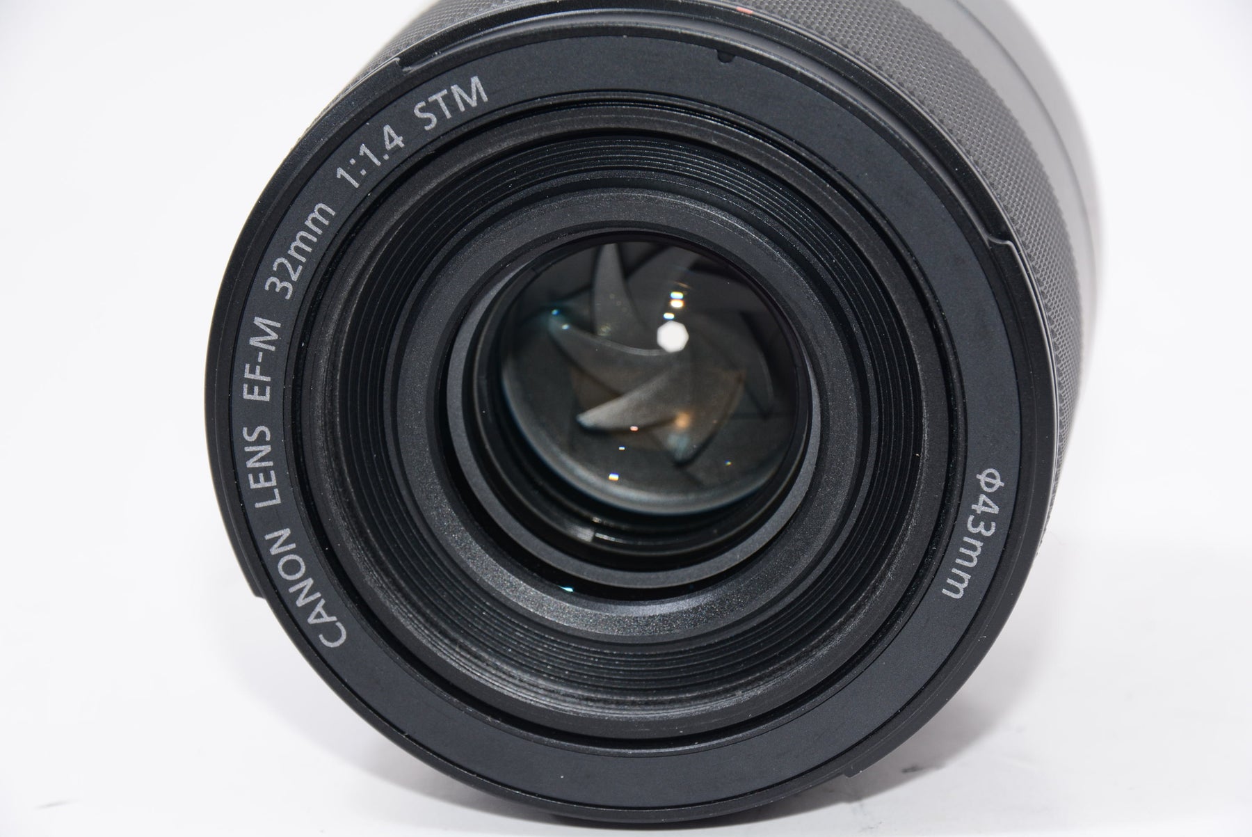 【ほぼ新品】Canon キヤノン 単焦点レンズ EF-M32mm F1.4 STM ミラーレス一眼対応 ブラック 全長56.5mm EF-M3214STM