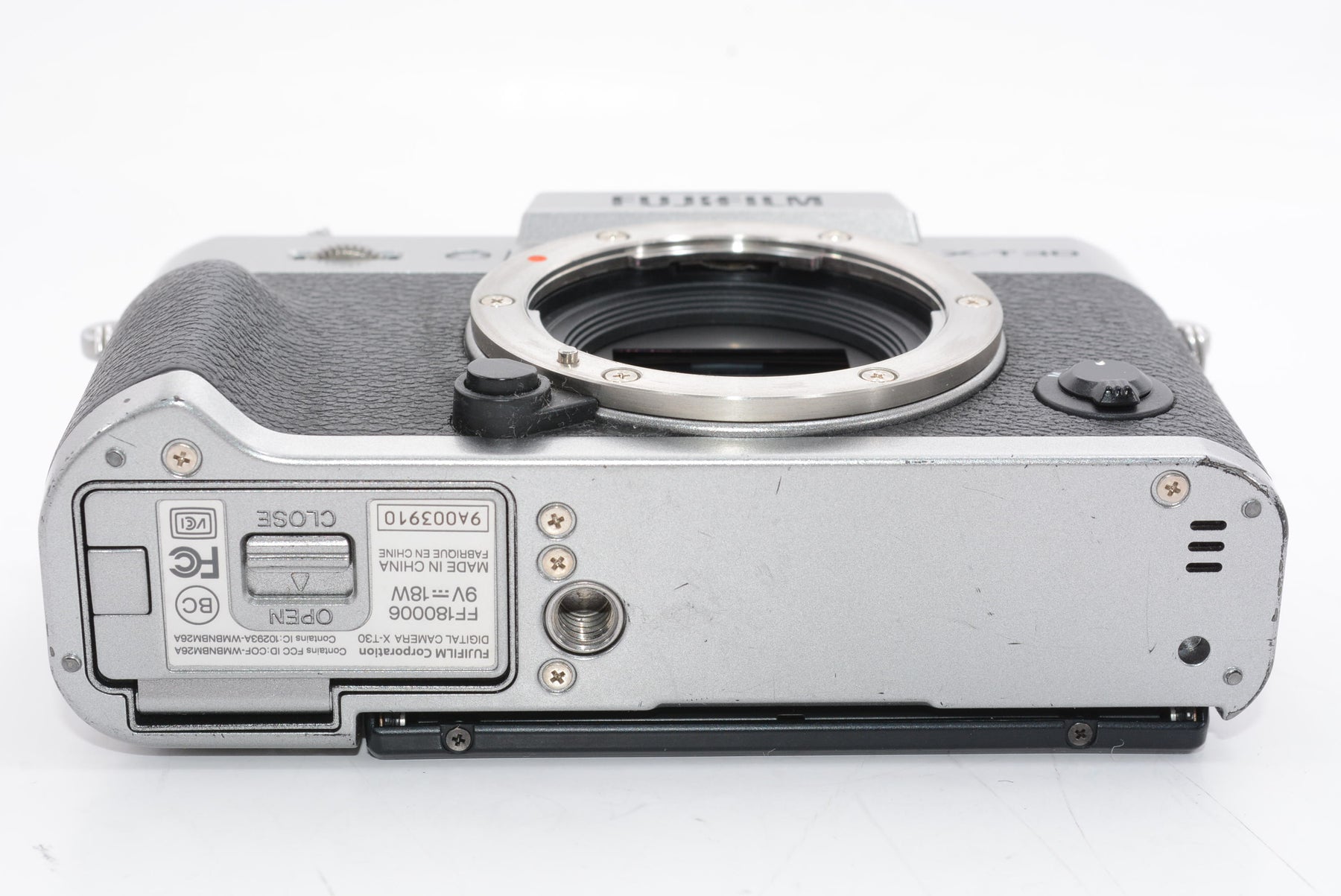【外観並級】FUJIFILM ミラーレス一眼カメラ X-T30ボディ シルバー X-T30-S