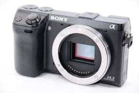 【外観特上級】ソニー SONY ミラーレス一眼 α NEX-7 ズームレンズキット E18-55mm F3.5-5.6 OSS付属 専用ブラックモデル NEX-7K