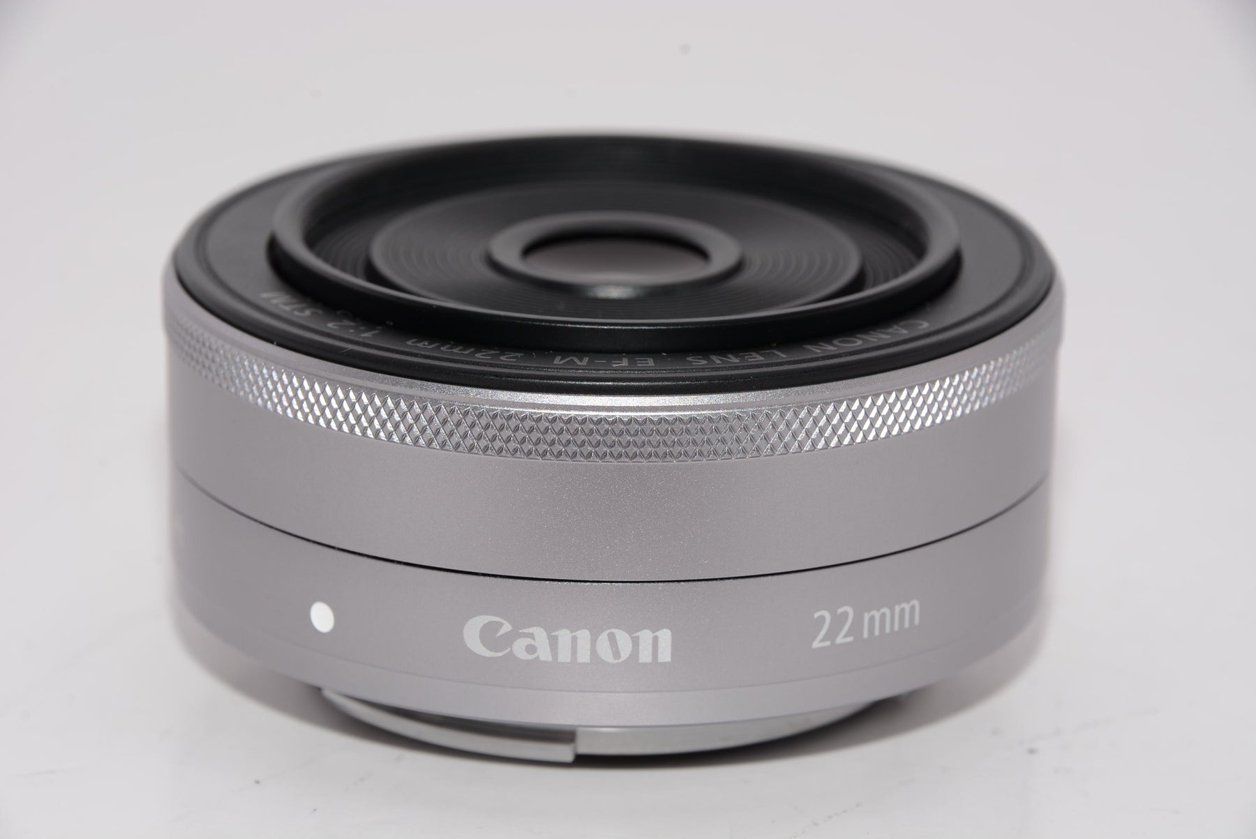 外観特上級】Canon 単焦点広角レンズ EF-M22mm F2 STM シルバー ミラー