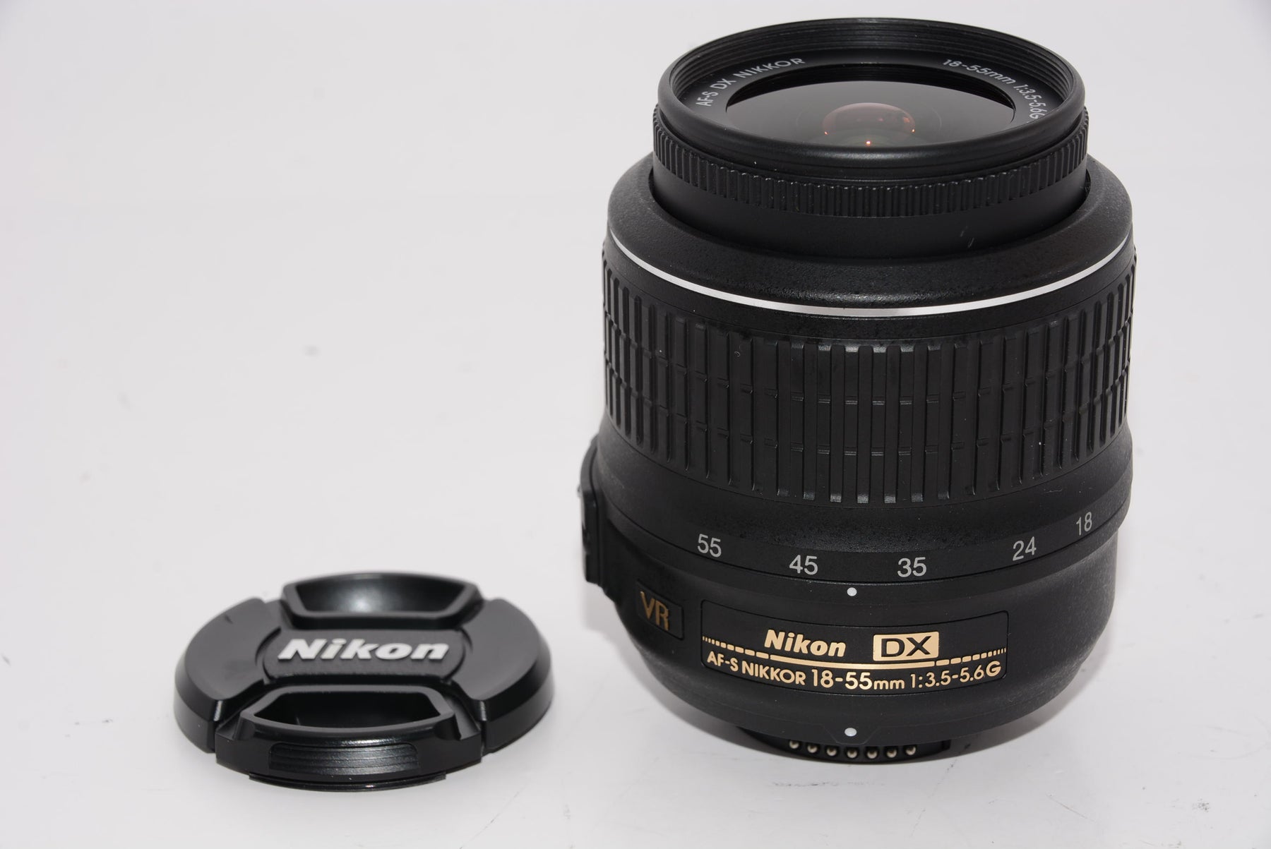 【外観特上級】Nikon 標準ズームレンズ AF-S DX NIKKOR 18-55mm f/3.5-5.6G VR ニコンDXフォーマット専用