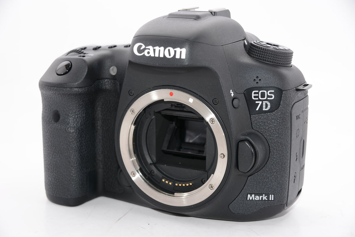 【外観特上級】Canon デジタル一眼レフカメラ EOS 7D Mark IIボディ EOS7DMK2