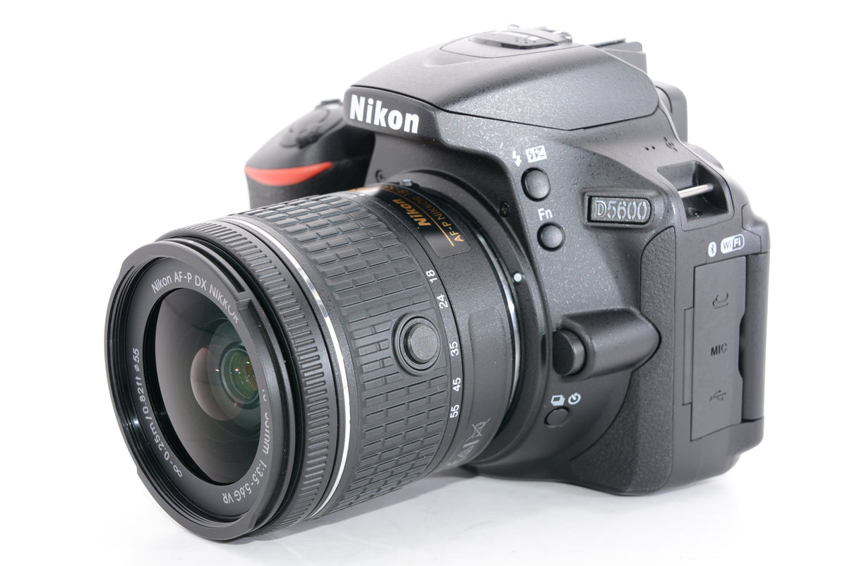 【外観特上級】Nikon デジタル一眼レフカメラ D5600 AF-P 18-55 VR レンズキット ブラック D5600LKBK