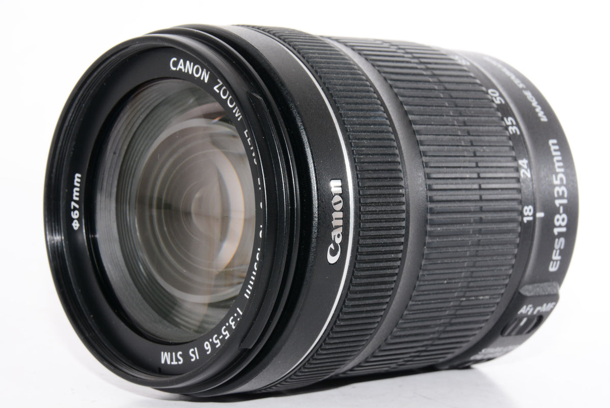 【外観特上級】Canon 標準ズームレンズ EF-S18-135mm F3.5-5.6 IS STM