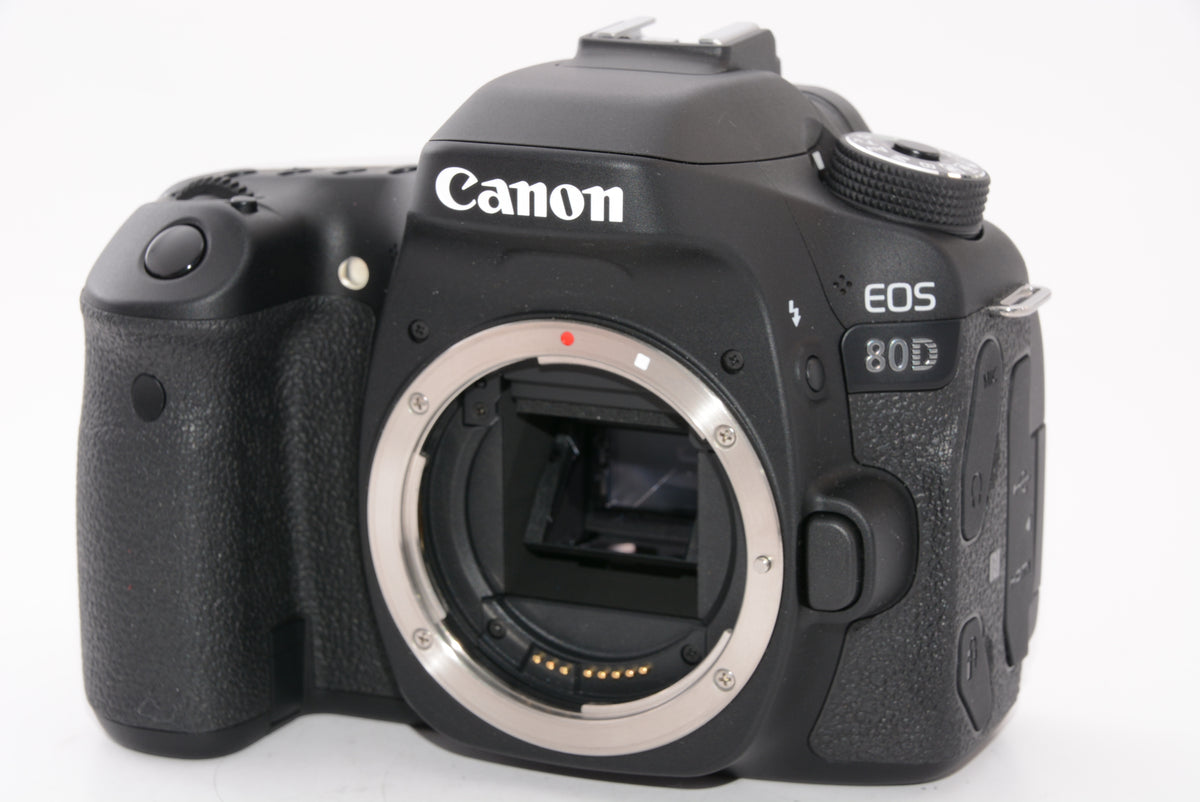【ほぼ新品】Canon デジタル一眼レフカメラ EOS 80D レンズキット EF-S18-135mm F3.5-5.6 IS USM 付属 EOS80D18135USMLK