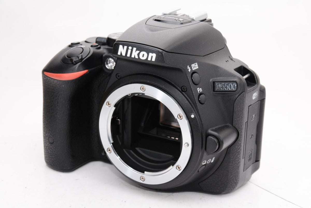 【外観特上級】Nikon デジタル一眼レフカメラ D5500 ダブルズームキット ブラック  2416万画素 3.2型液晶 タッチパネルD5500WZBK