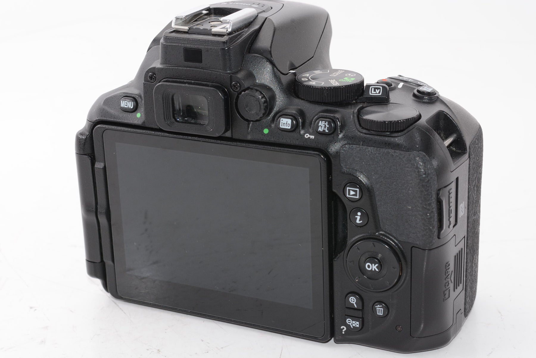 【外観特上級】Nikon D5600 AF-P 18-55 VR レンズキット D5600LKBK